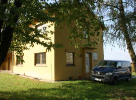 Ferienhaus im Grünen, vacation home in Morbach