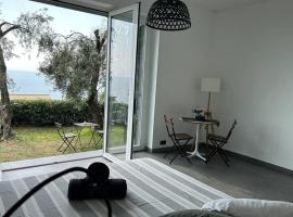 New suite sul mare N. 2, feriebolig ved stranden i Recco