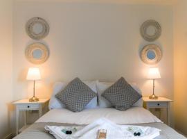 Walton by Pay As U Stay, self catering accommodation in Milton Keynes