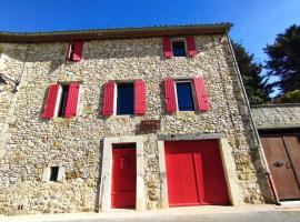 Grande Maison Luberon Ventoux, gîte à Aurel