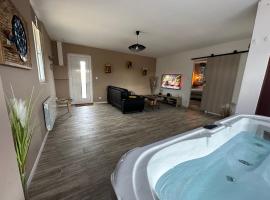 Victory Lodge spa, Hotel in Choisy-la-Victoire