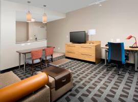 TownePlace Suites by Marriott Alexandria Fort Belvoir, hotel di Woodlawn