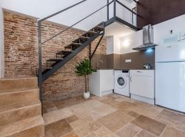 Atico duplex con Barbacoa y Terraza en Barri Port Maritim، فندق في تاراغونا