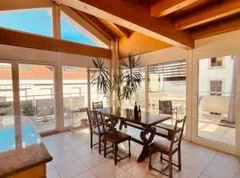 Wonderful twin house with parking