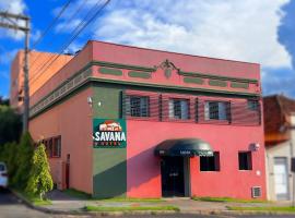 Hotel Savana, hotelli kohteessa Olímpia