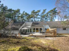 Amazing Home In Nex With Sauna: Neksø şehrinde bir kulübe