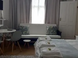 Innes Road Durban Accommodation Private Double Room with Private Bathroom