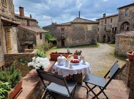 Casa Lucia, hotel with parking in Monticiano