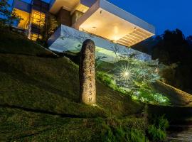 amã Stays & Trails Kailash House, luxury hotel in Kodaikānāl