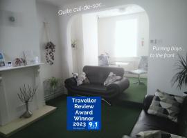 Victorian Terrace Old Stoke - With Self Check In and Free Parking - Rooms at ipswichdigs, guest house in Ipswich