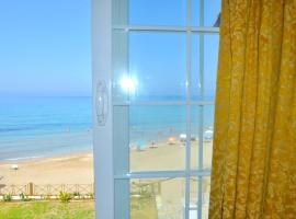 Beachfront 2-bed luxury Apartment - Agios Gordios, Corfu, Greece, hotel di Agios Gordios