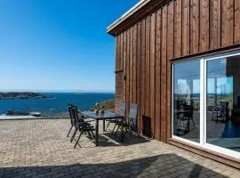 6 person holiday home in BØMLO-By Traum