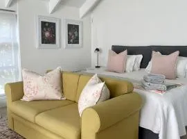 African Flame Apartment