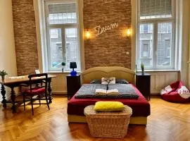 Zen Hostel by Central Market