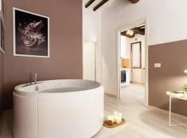 Flat with whirlpool bath in the historic centre