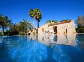 Can Rovey, pool and gardens in Inca