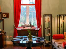 Vintage Balcony Guesthouse, bed and breakfast en Ovar