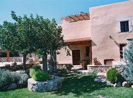 Traditional Villa with pool in Sfakia