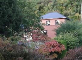 Les Bouches Manon, ξενοδοχείο σε Pressagny l'Orgueilleux