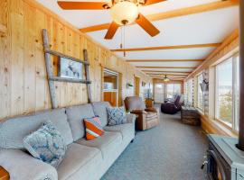 The Lake House, hotel di Polson