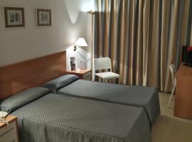 Hotel el Paraiso: Caleta De Velez'de bir otel