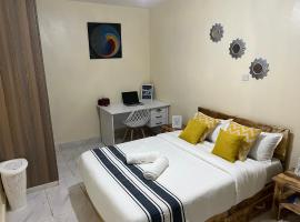 Ruby Modern Homes-2br-Nyeri, King'ong'o-Knights, hotel u gradu Njeri