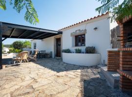 Cosy Farmhouse Quinta da Eira 140 years old, hotel with parking in Loulé