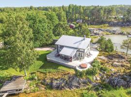 Awesome Home In Mellerud With Sauna, hotel v destinaci Mellerud