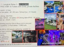 40 PAX 9BR Villa with Kids swimming Pool, TV, BBQ n Pool Tables near SPICE Arena Penang 9800 SQFT
