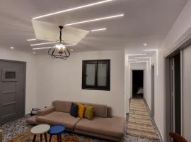 Alex Gate apartment - families only, hotel perto de Biblioteca de Alexandria, Alexandria