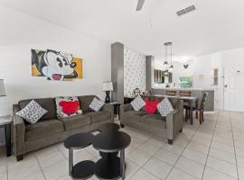 *PRIVATE POOL* Disney10min - Magical Mickey themed home, hotel in Kissimmee