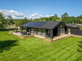 4 Bedroom Nice Home In Glesborg