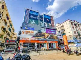 FabHotel SSR Fern Suites - 100M from GSM Mall Madeenaguda