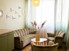 Leola Center Apartment