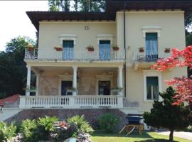 La Villa del Lago, allotjament vacacional a Ghirla