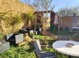 Las Hadas Albergue -solo para Peregrinos - Vegano -Bar