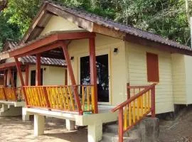 Longbeach Bungalow Kohmook