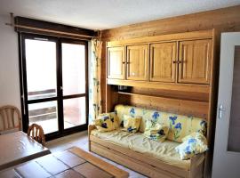 Appartement 2 pièces cabine, 100m pistes, parking gratuit - FR-1-297-127，奧瑞斯的飯店