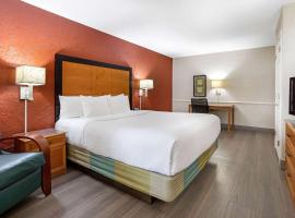 La Quinta Inn Tampa Airport Stadium Westshore, hotel near Tampa International Airport - TPA, 