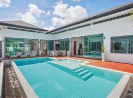 Sumptuous Modern 3BR Pool Villa Mandala, hotel com piscinas em Ban Saiyuan (1)