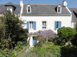 Maison Sauzon, 7 pièces, 10 personnes - FR-1-418-11, hótel í Sauzon