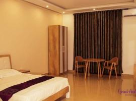 Grand Avalon, hotel v destinaci Pothuhera