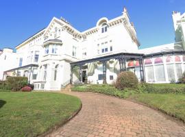 Ismay Billiard Room Apartment - Titanic Interest, hotel v destinaci Crosby