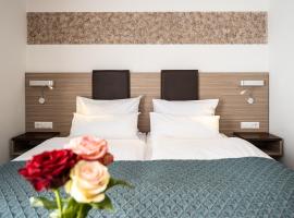 Hotel Drei Rosen, hotell i Moosburg