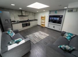 STAY SA Equipped Studios 10 mins from City centre and next to UOB!, hotel di Birmingham