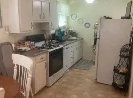 Charleston, SC themed - conveniently located well appointed one bedroom apartment in Columbia South Carolina