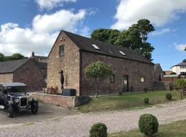 2 Bed Classy Peak District Cottage Barn Near Alton Towers, Polar Bears, Chatsworth House, hotel in Whiston