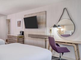 Crowne Plaza Indianapolis-Airport by IHG, hotel Indianapolisban