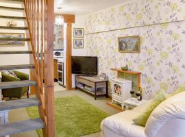 Woodbine Cottage, holiday home in Ludham