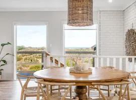 Surfers Reserve Beachfront - WIFI- Family friendly